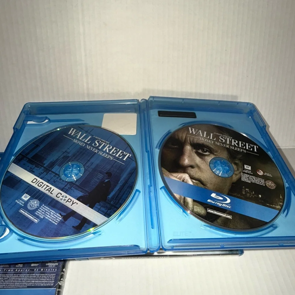 Bluray Dvd Lot 8 Movies Sherlock Holmes X-men Wall Street Gamer 3D, BUNDLE of 8
